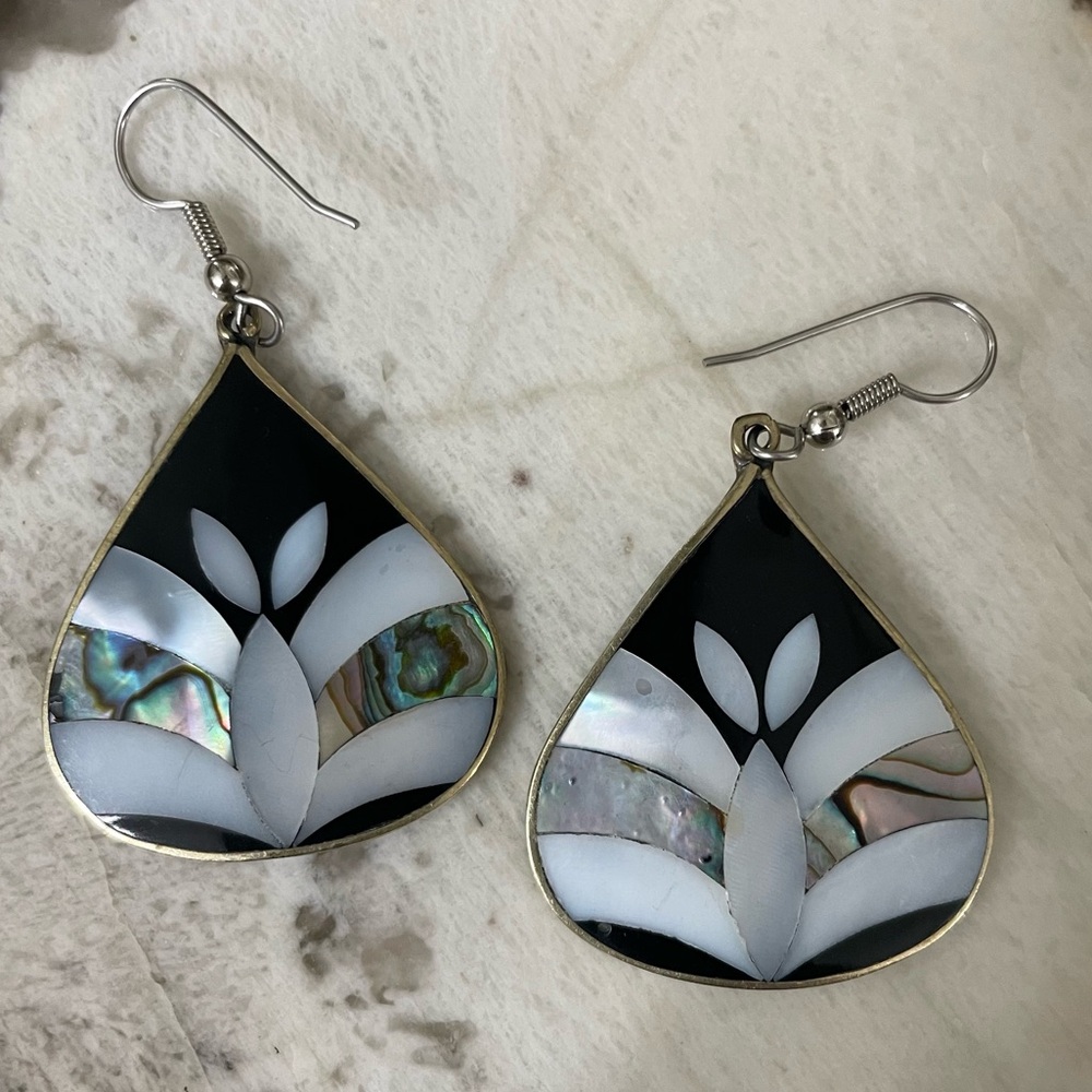 Beautiful Vintage Alpaca Teardrop Inlay Dangle Earrings 2.25” in Length
